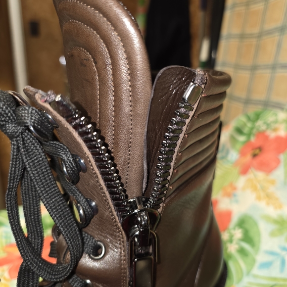 Christian Louboutin Women's Brown Leather Boots Size 42 11 - Picture 8 of 16